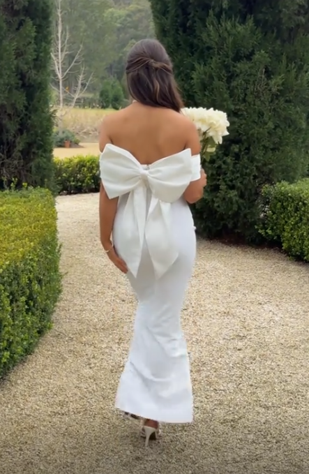 Cute Off The Shoulder White Sheath Party Dress Elegant Evening Dress With Bow - View 3 | VelvetHem
