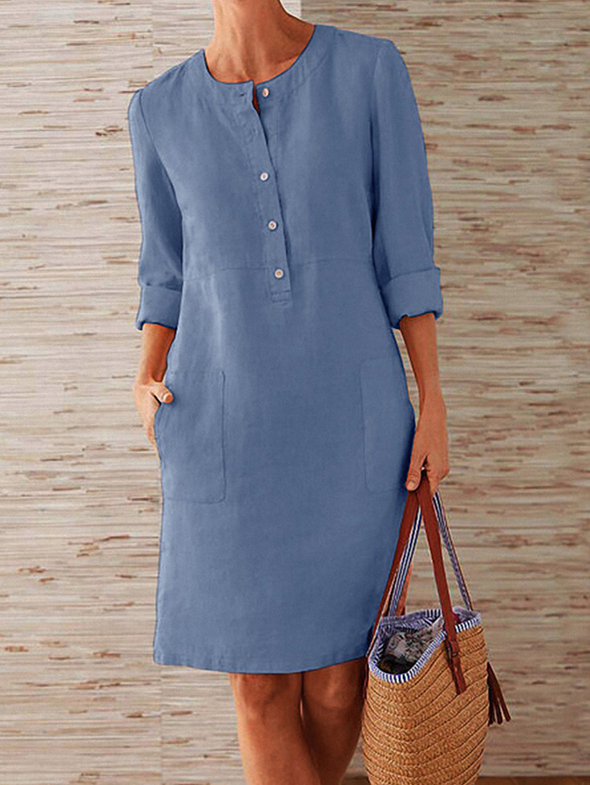 Gracefully Styled Dress for Any Occasion