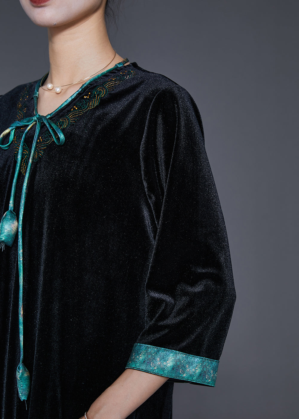 Gracefully Styled Dress for Any Occasion