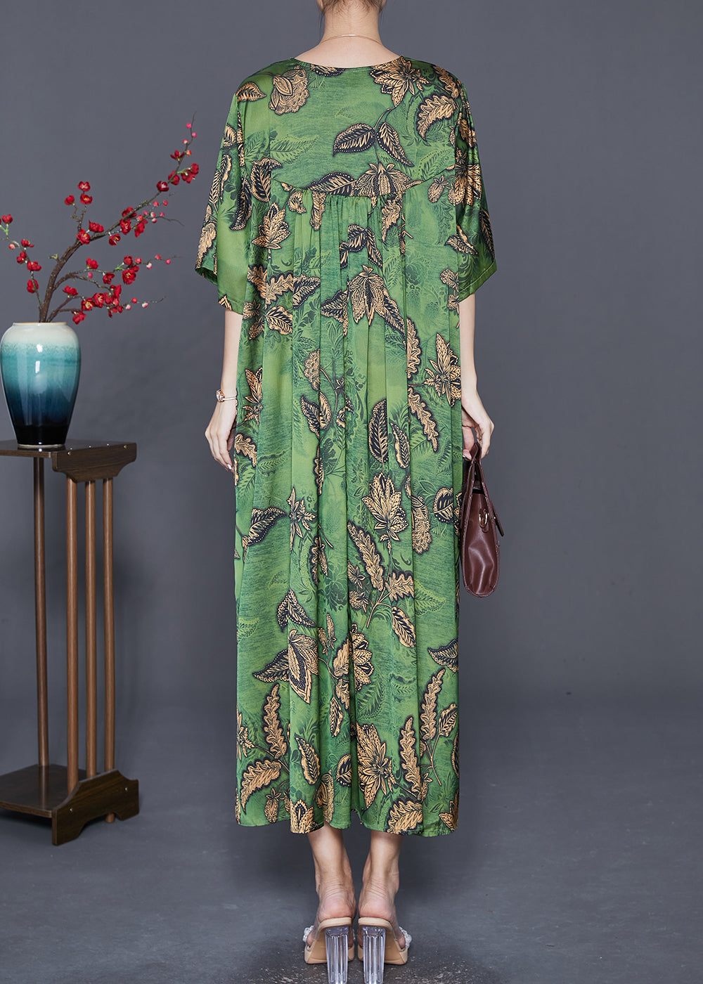 Polished Dress with an Effortless Classic Look