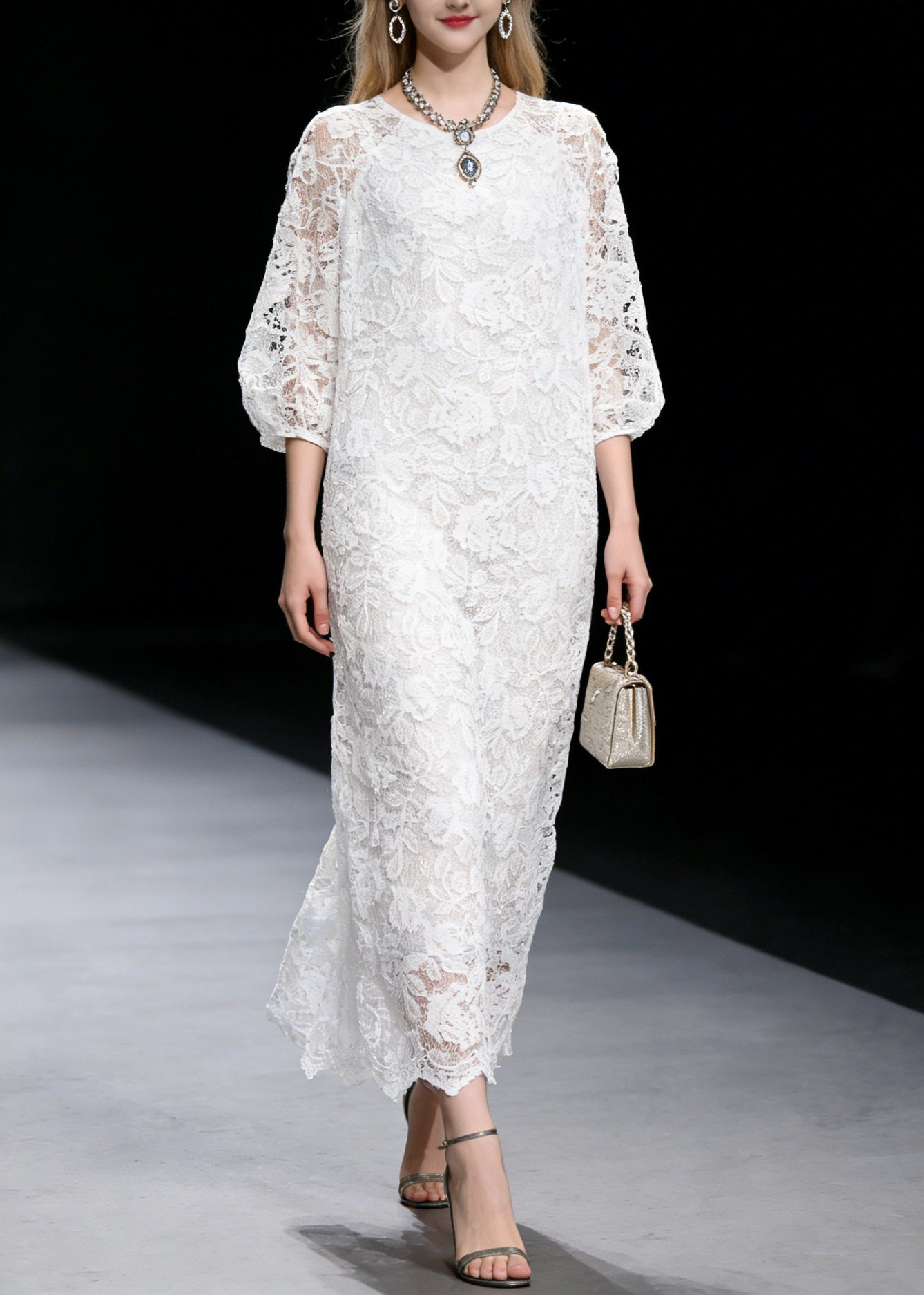 Classic Vintage Dress with a Flattering Fit