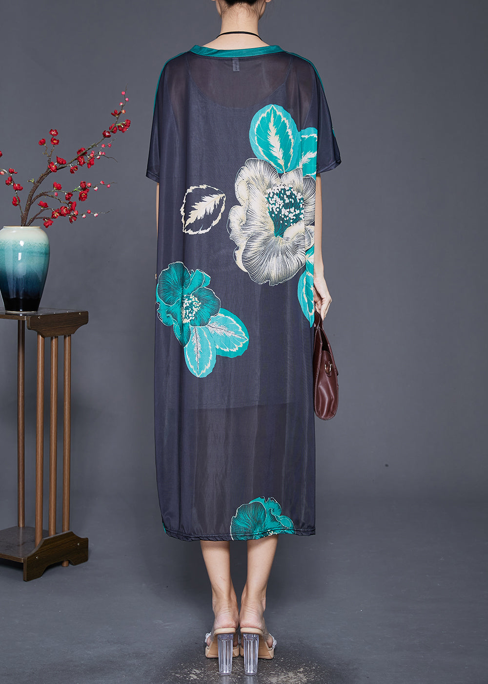 Classic Vintage Dress with a Flattering Fit