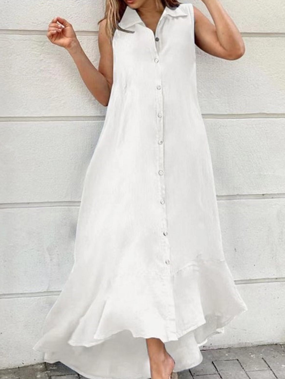 Gracefully Styled Dress for Any Occasion