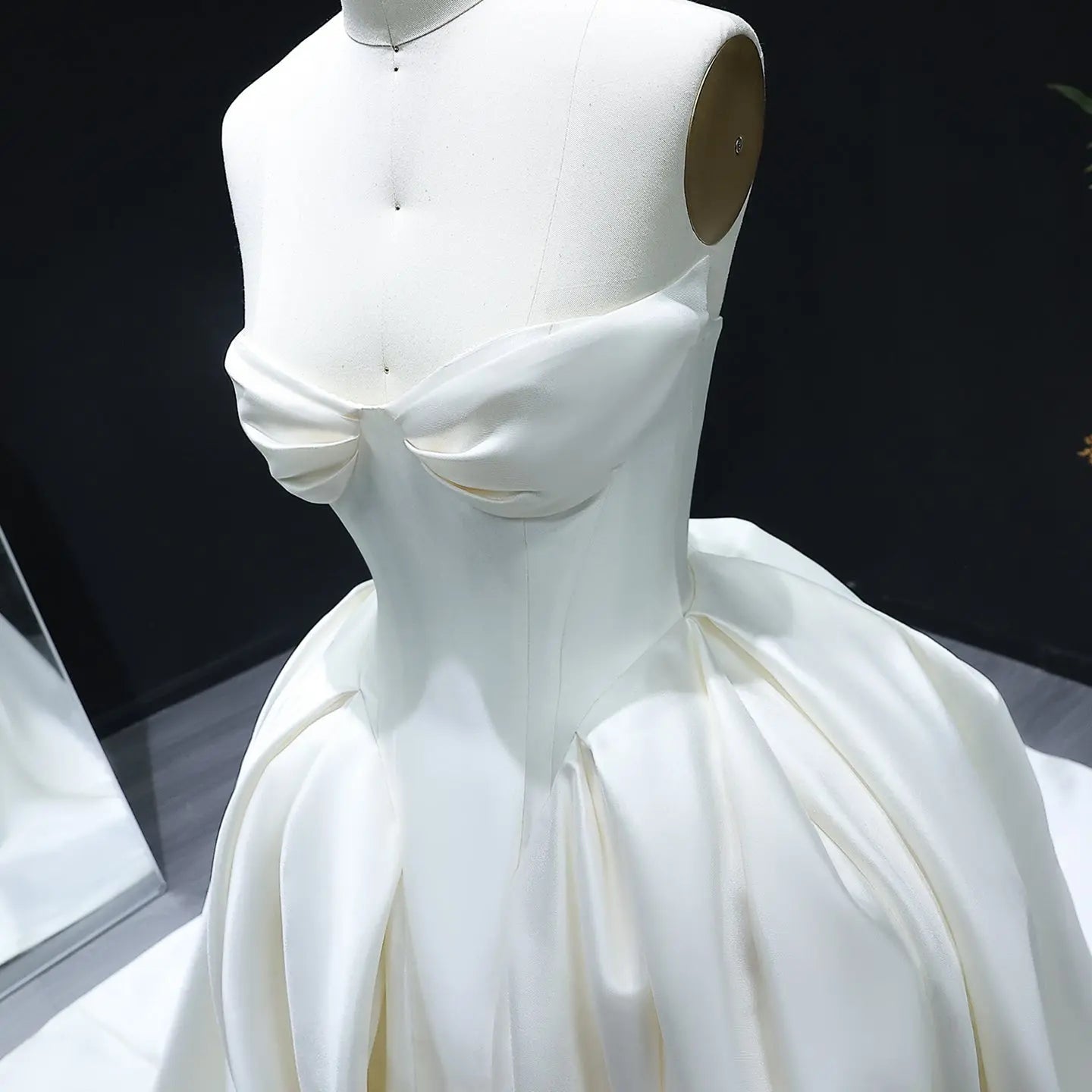 Luxury Sweetheart Satin Ball Gown Wedding Dress with Overskirt ZP185