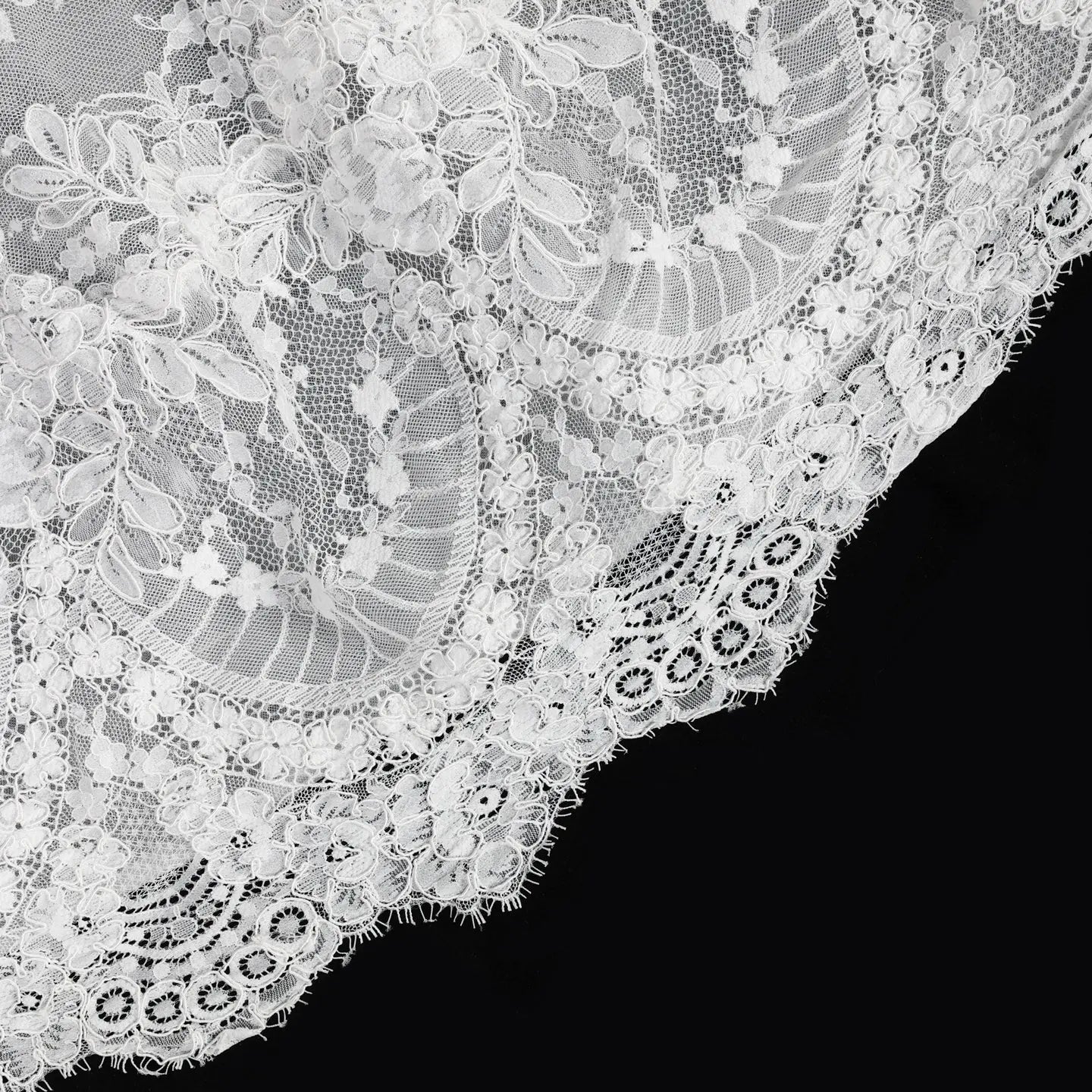 White Lace Spaghetti Strap Bridal Gown Square Neck Beaded Corset Ball Gown ZP012