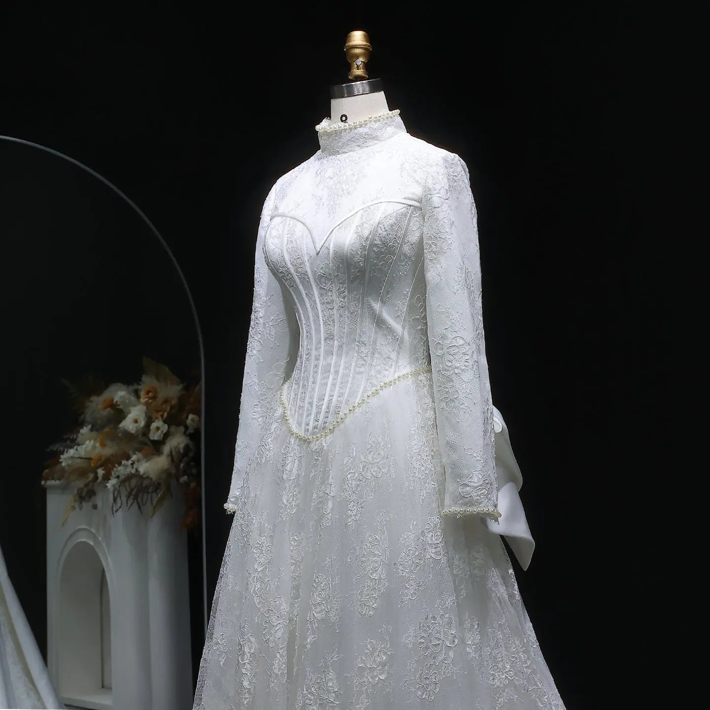 Luxury Pearl Long Sleeve Lace Wedding Dress ZP178