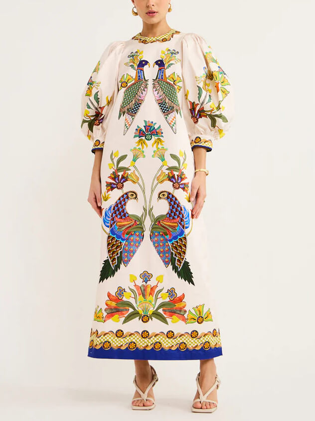 Well Tailored Dress with a Graceful Silhouette