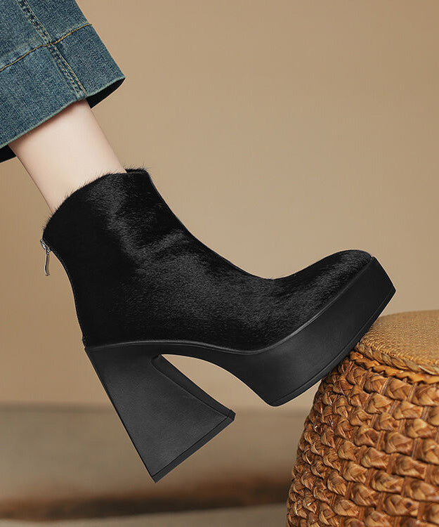 Graceful Orthopedic Boots for Modern Look