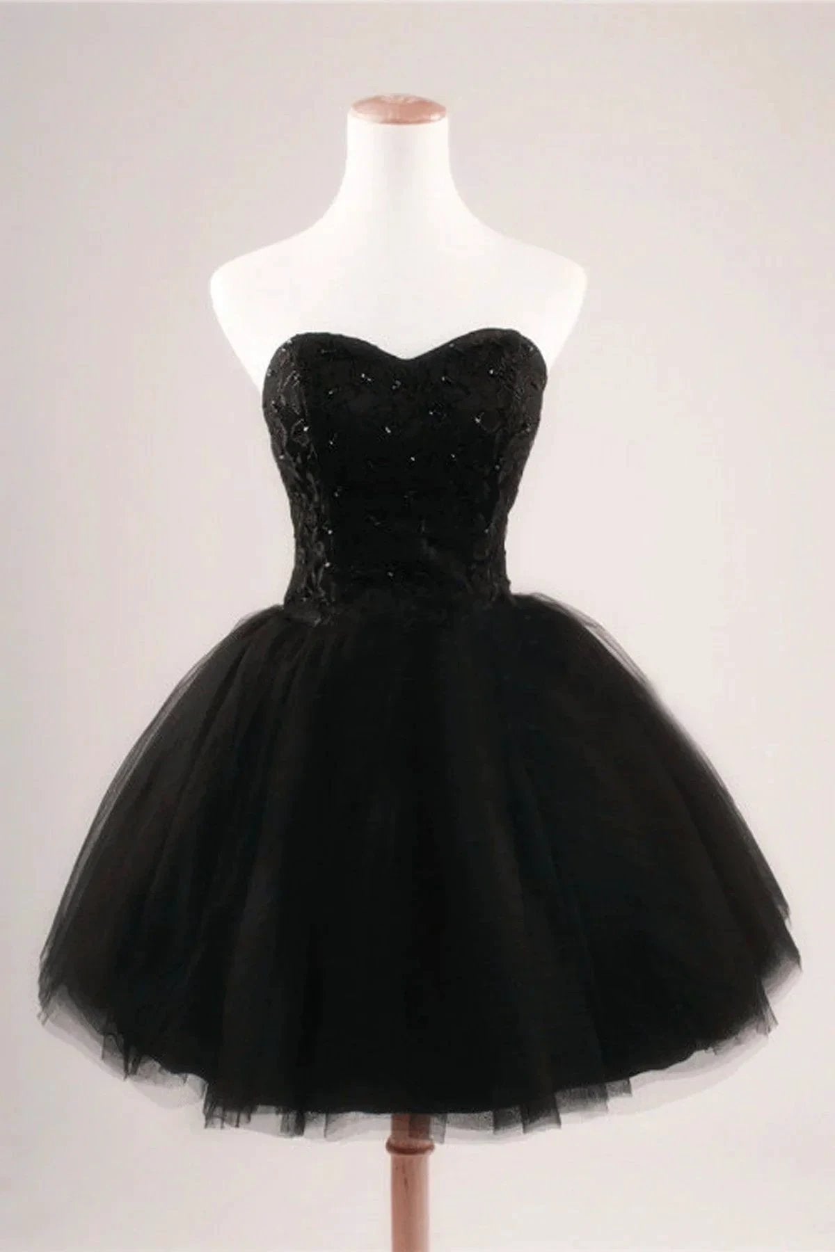 Black Strapless Ball Gown Tulle Homecoming Dresses (ZD11558) - VelvetHem