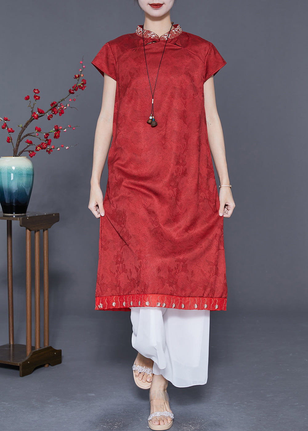 Classic Vintage Dress with a Flattering Fit