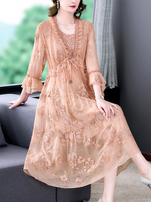 Effortlessly Elegant Dress with a Timeless Design