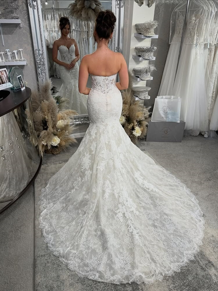 Sweetheart Lace Cover Button Mermaid Wedding Dress With Wide Lace Train