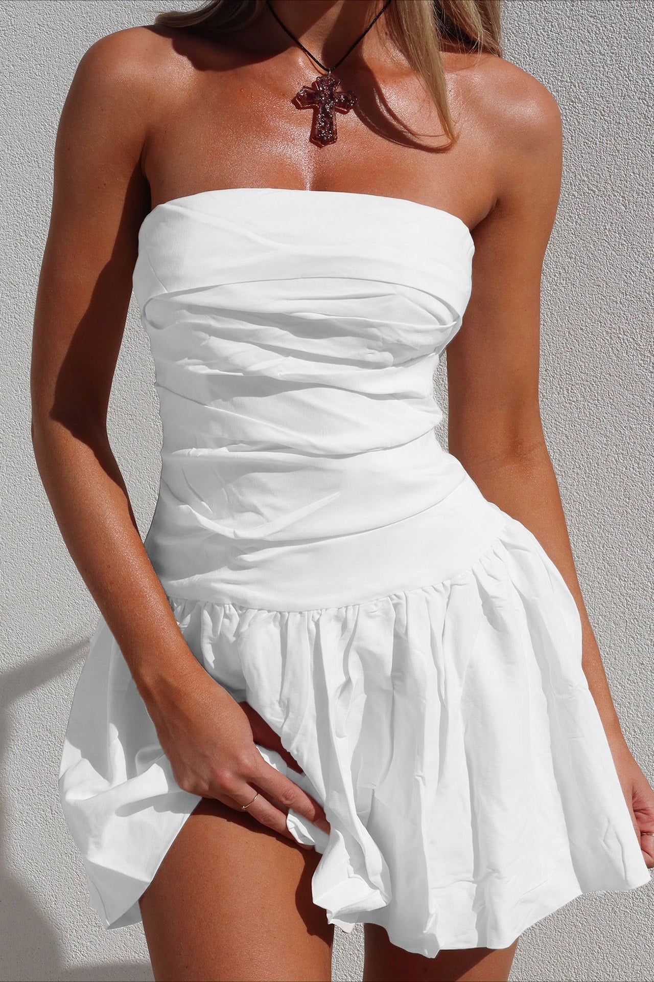 Contemporary Strapless Bodycon Mini Dress for Modern Fashion Wear