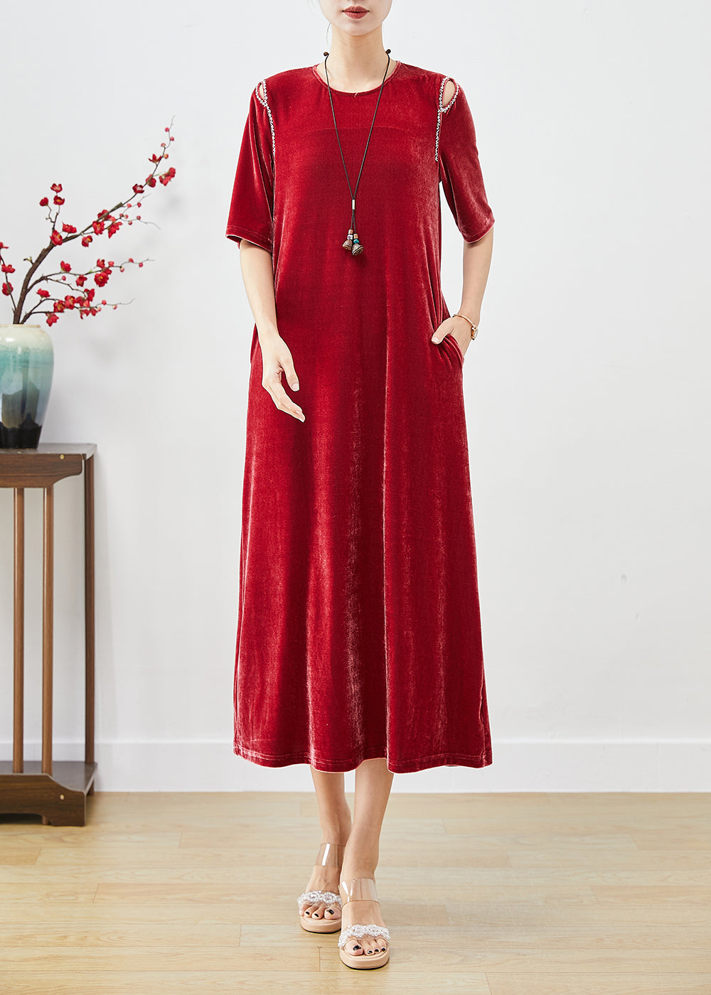 Gracefully Styled Dress for Any Occasion