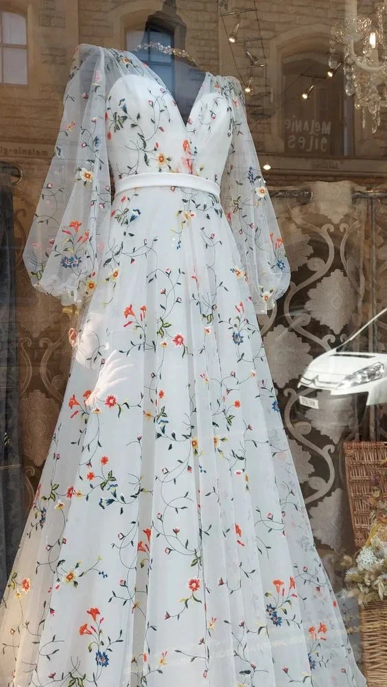 French Elegant Floral Chiffon Long Sleeve Bridal Dress ,V Neck Wedding Dress (ZD13620)