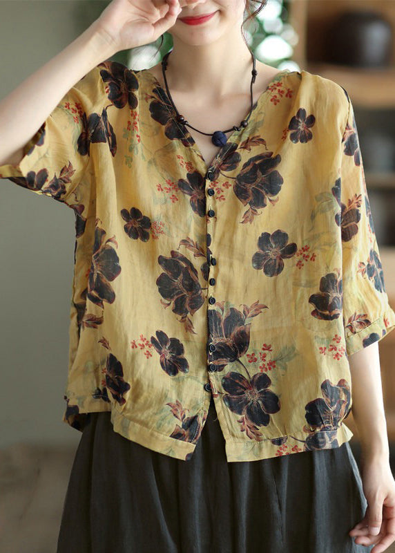 Classic Vintage Shirt with a Flattering Fit