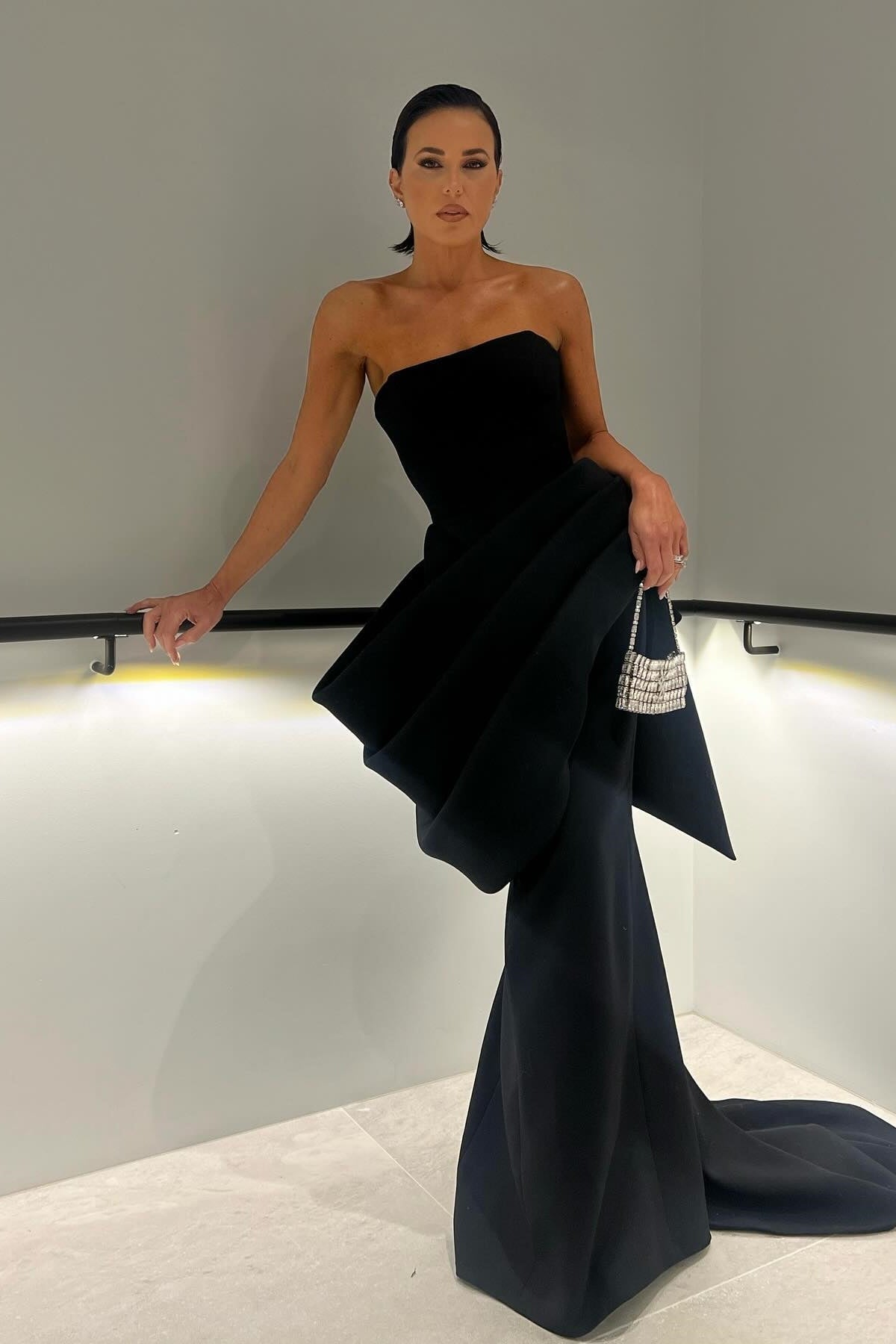 Elegant Mermaid Strapless Black Long Party Dress with Bowknot