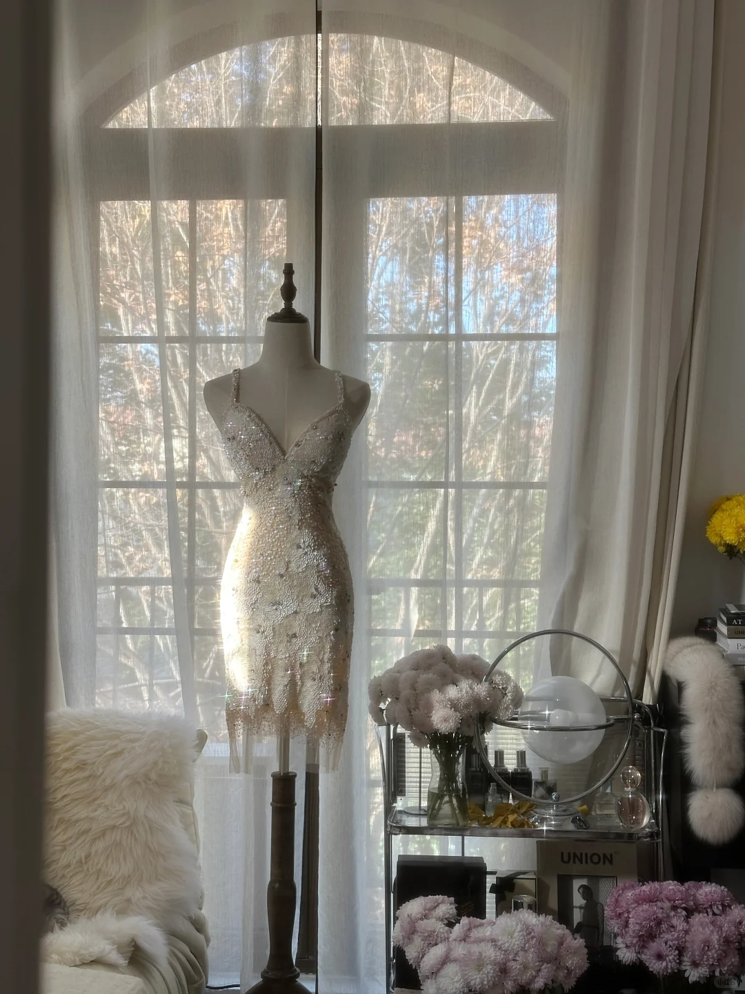 Glitter V Neck Backless Sequin Sheath Short Birthday Outfits Formal Homecoming Dress - View 2 | VelvetHem