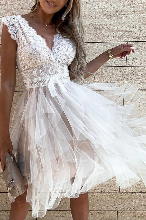 Gabriela Timeless Sleeveless Layered Lace Midi Dress with V Neck Evening Wear Edit