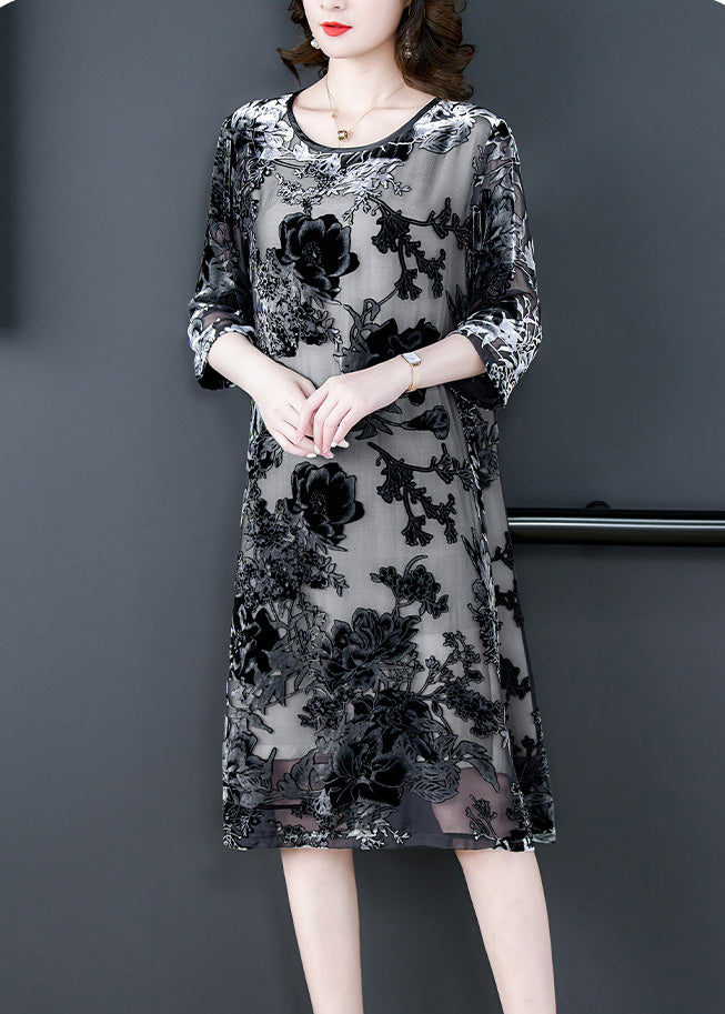 Sophisticated Dress with a Clean Classic Look
