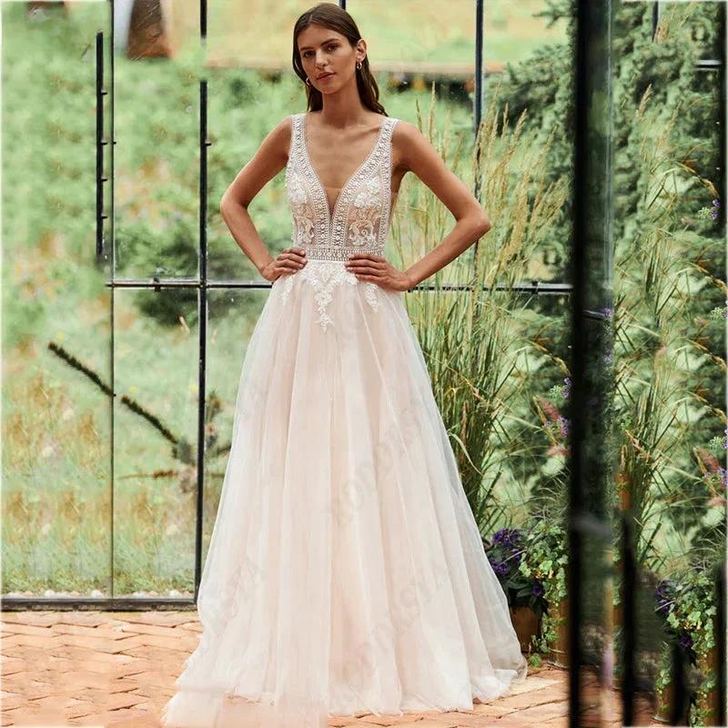 Vintage Spaghetti Straps Wedding Dresses Illusion V-Neck Backless Robe Romantic Tulle A-line Bridal Gowns (ZD13545) - VelvetHem