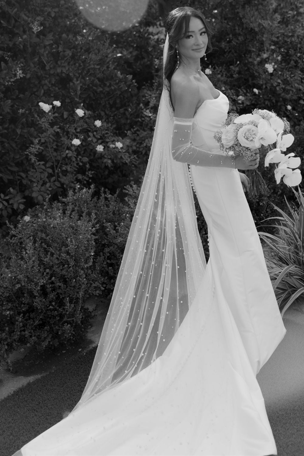 Stunning Mermaid Strapless White Satin Long Wedding Dress with Sweep Train