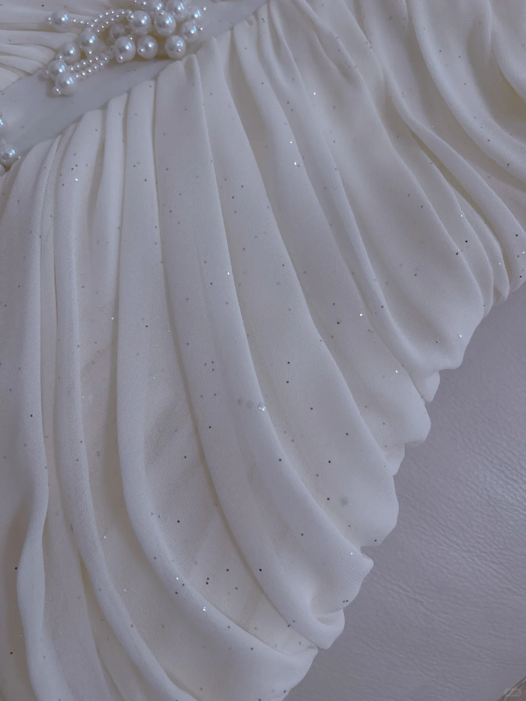 Elegant Chiffon Pleated Sleeveless Birthday Party Dress White Vacation Dress With Pearls - View 5 | VelvetHem