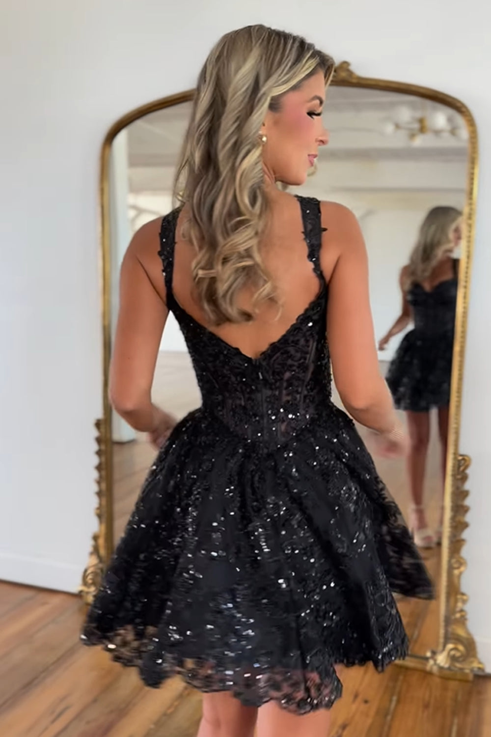A-Line Black Homecoming Dresses Tiered Short Cocktail Dresses with Lace
