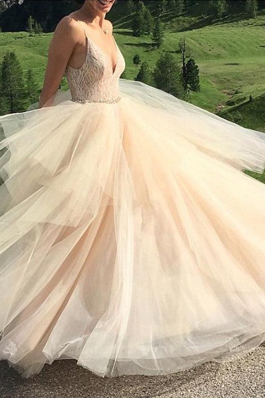 A Line Wedding Dress Spaghetti Strap Lace Tulle Sleeveless Bridal Gowns with Sweep Train