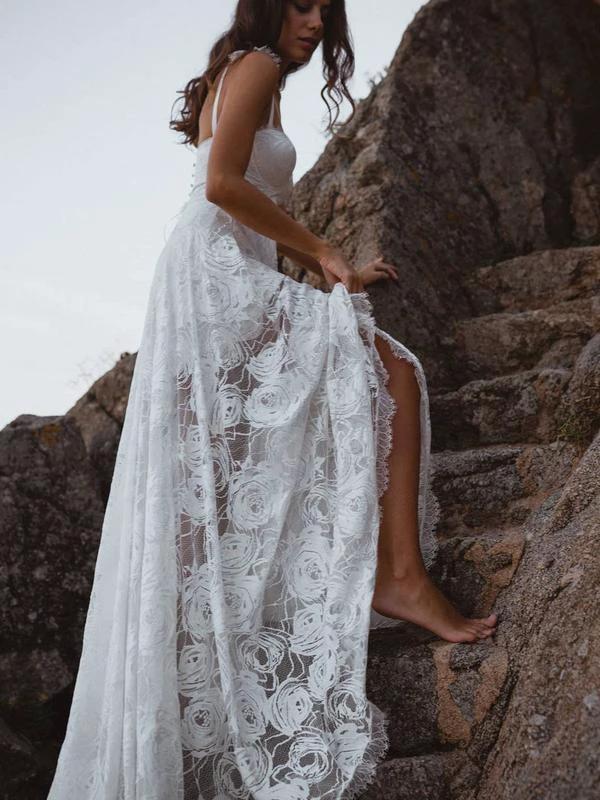 A-Line Lace Backless V-Neck Spaghetti Straps Lace Beach Wedding Dress (ZD16233)