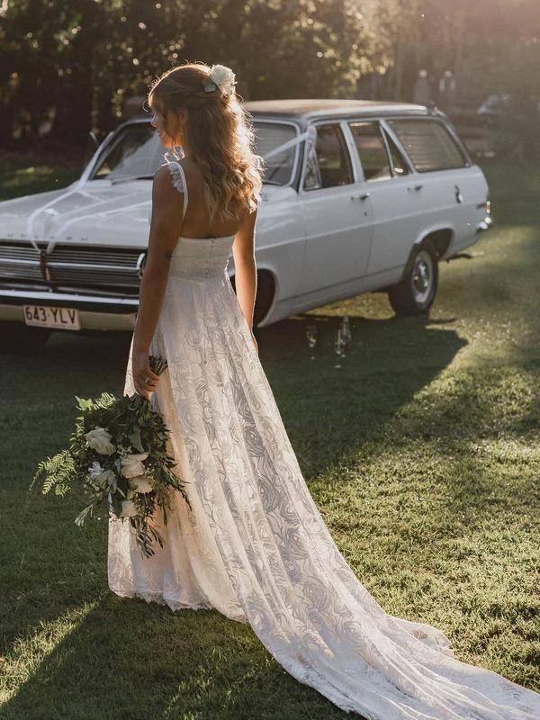 A-Line Lace Backless V-Neck Spaghetti Straps Lace Beach Wedding Dress (ZD16233)