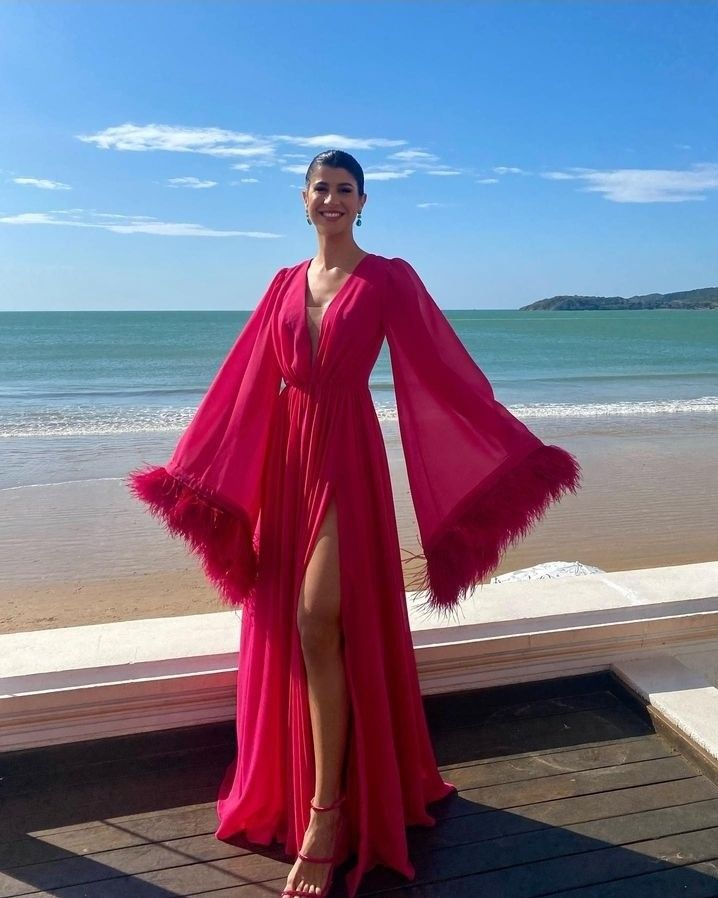Unique A-line V Neck Prom Dress With Split - VelvetHem