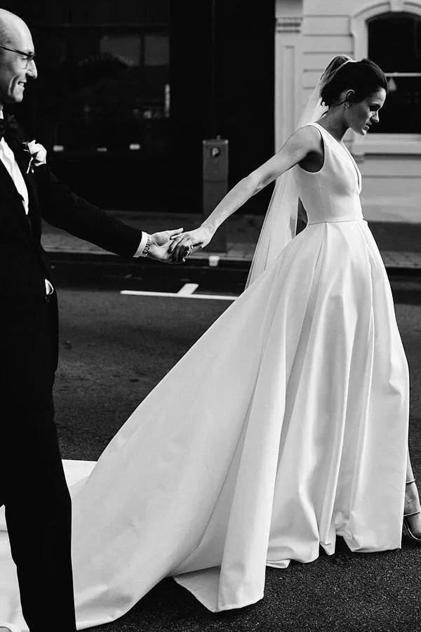 A Line Deep V Neck Open Back White Long Wedding Dresses Bridal Gown (ZD16388)