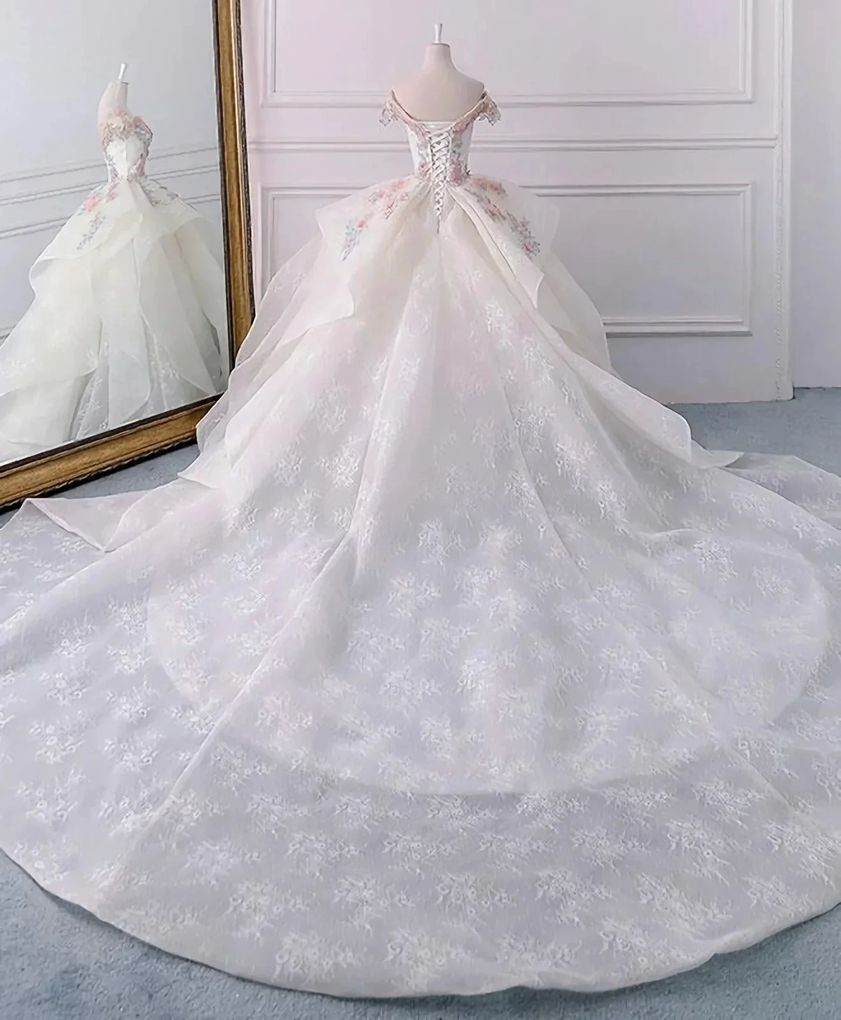 Stunning Off The Shoulder Flower Ball Gown Lace Wedding Dress (ZD13599)