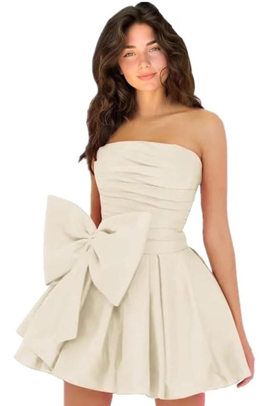 Amazing Sleeveless Pleats Short Homecoming Dresses with Bow