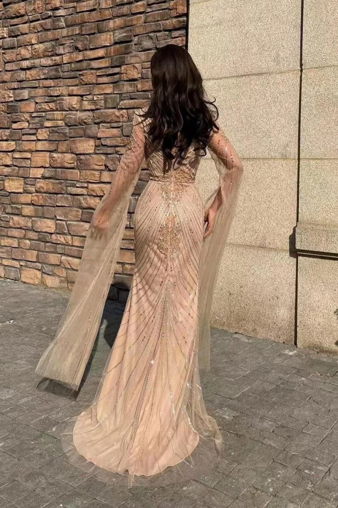 Amazing V Neck Long Sleeve Prom Dress Tulle Mermaid Evening Formal Dress With Beadings