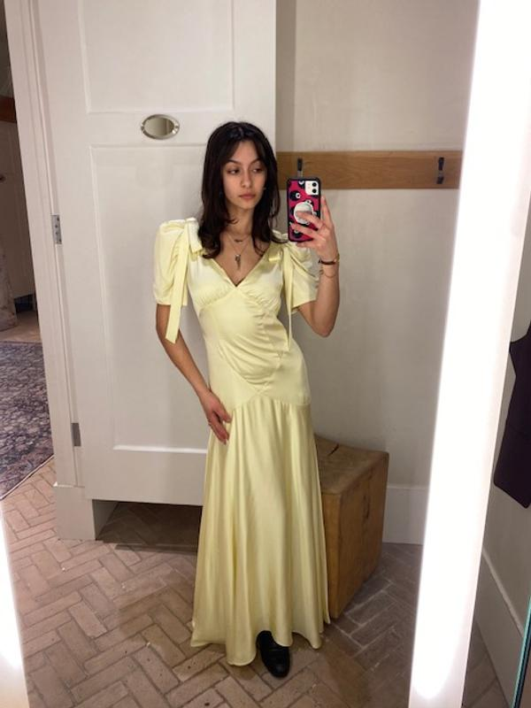 Cute Yellow V Neck Satin Mermaid Evening Dress,Puff Sleeves Prom Party Gown - VelvetHem