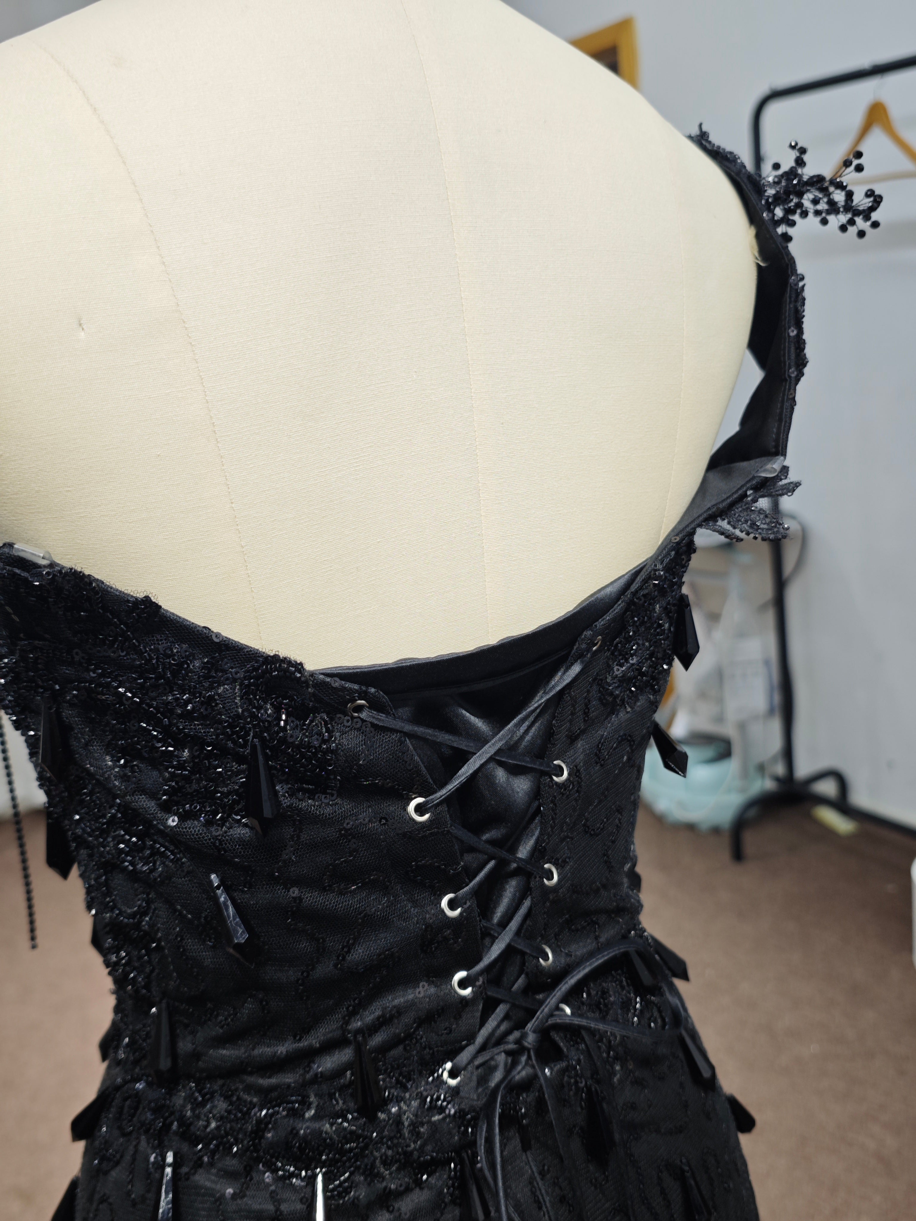 Luxury Black Sequin Mermaid Prom Dress – Illusion Corset Bodice with 3D Beaded Lace & Off-the-Shoulder Detail | 2026 Gothic Glamour Evening Collection (ZD17397)