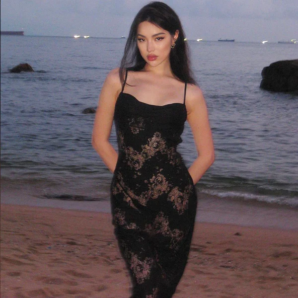Sexy Black Mermaid Lace Slit Long Prom Dress Spaghetti Strap See-through Evening Dress - View 4 | VelvetHem