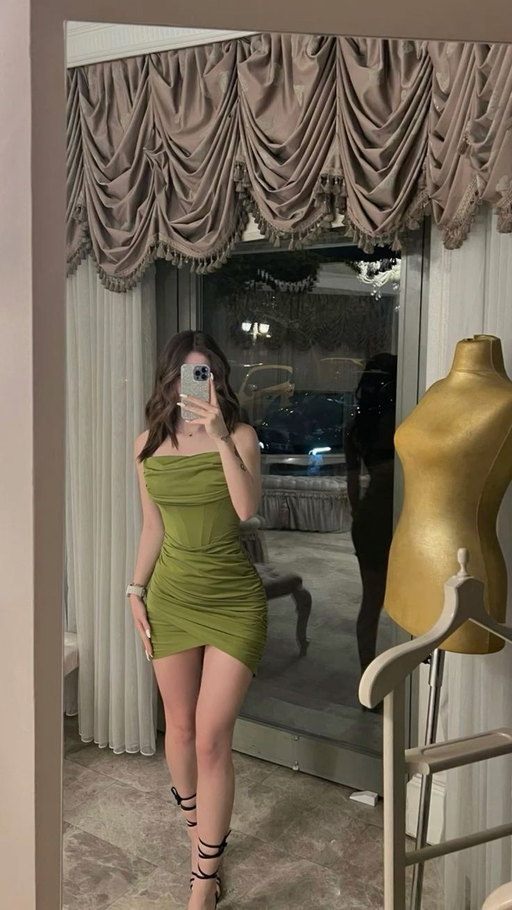 Vintage Olive Green Strapless Satin Pleated Sheath Cocktail Dress Short Formal 18th Birthday Outfits