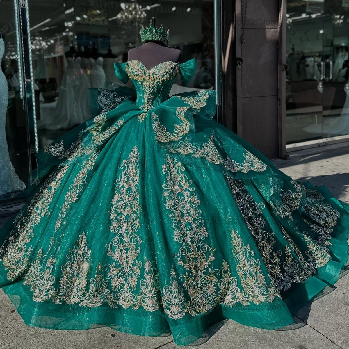 Ball Gown Off Shoulder Sleeveless Beaded Gold Appliques Lace Up Detachable Dress Sparkly Dark Green Tulle Quinceanera Dress Formal Evening Gown For Sweet 16
