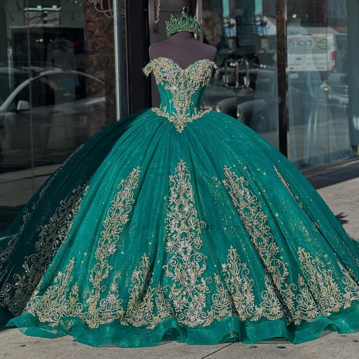 Ball Gown Off Shoulder Sleeveless Beaded Gold Appliques Lace Up Detachable Dress Sparkly Dark Green Tulle Quinceanera Dress Formal Evening Gown For Sweet 16