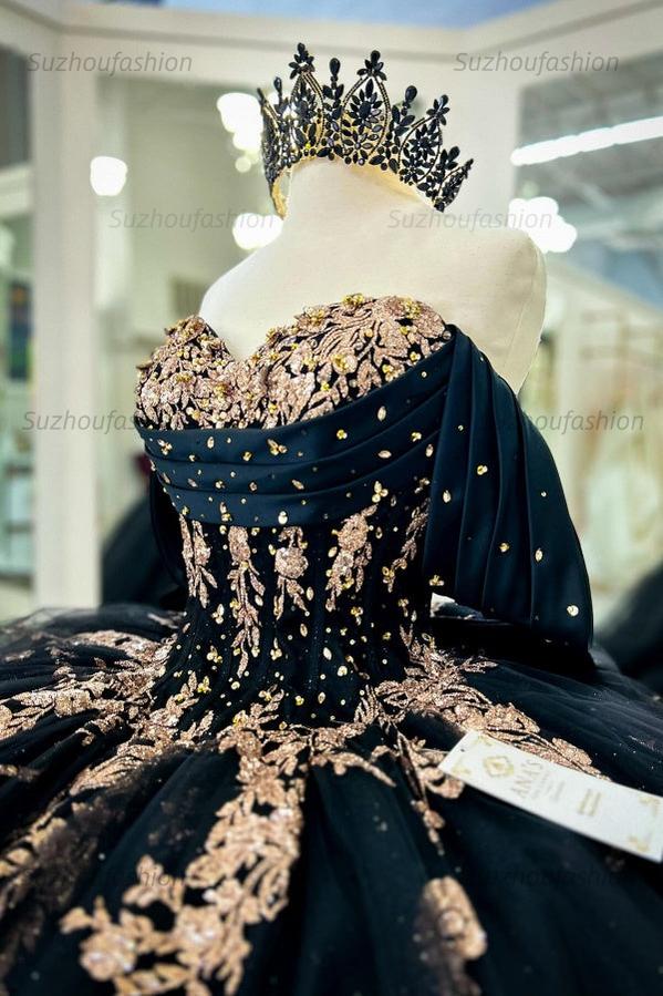 Ball Gown Off Shoulder Sleeveless Pleated Beaded Gold Appliques Bow Knot Lace Up Balck Tulle Quinceanera Dress Birthday Party Dress For Sweet 16