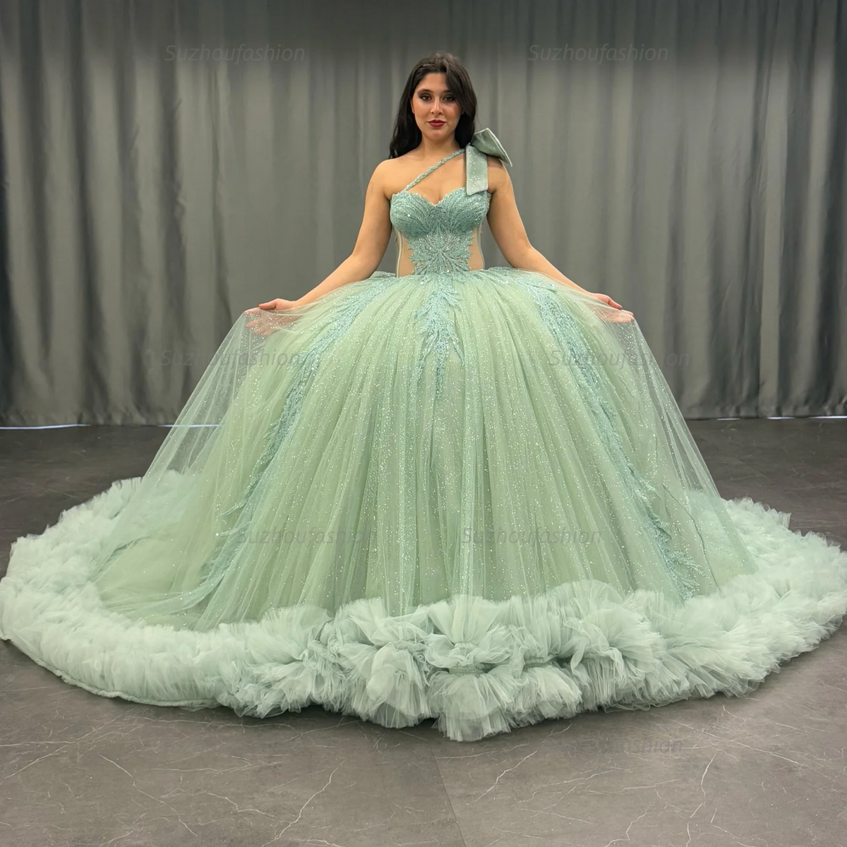 Ball Gown One Shoulder Sleeveless Sequins Beaded Illsion Appliques Pleated Mint Green Tulle Quinceanera Dress Formal Evening Gown For Sweet 16