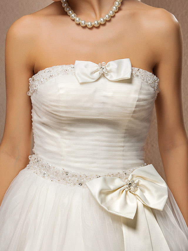 Ball Gown Wedding Dress Strapless Tulle Sleeveless Bridal Gowns On Sale