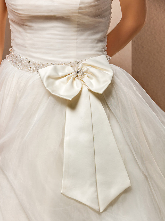 Ball Gown Wedding Dress Strapless Tulle Sleeveless Bridal Gowns On Sale