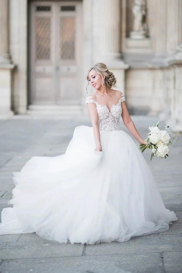 Ball Gown Elegant Cap Sleeves Lace Tulle Wedding Dress (ZD16132)