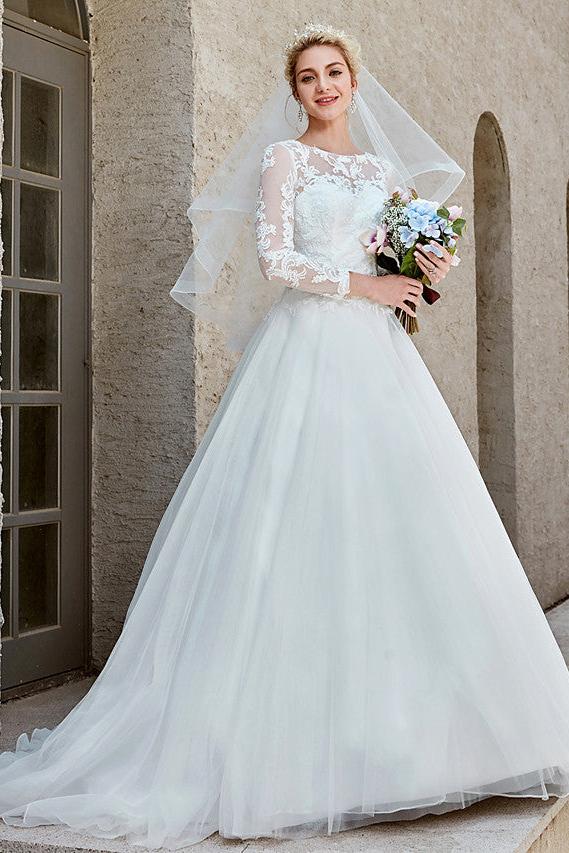 Beautiful Ball Gown Wedding Dress Bateau Lace Tulle Long Sleeves Bridal Gowns with Chapel Train