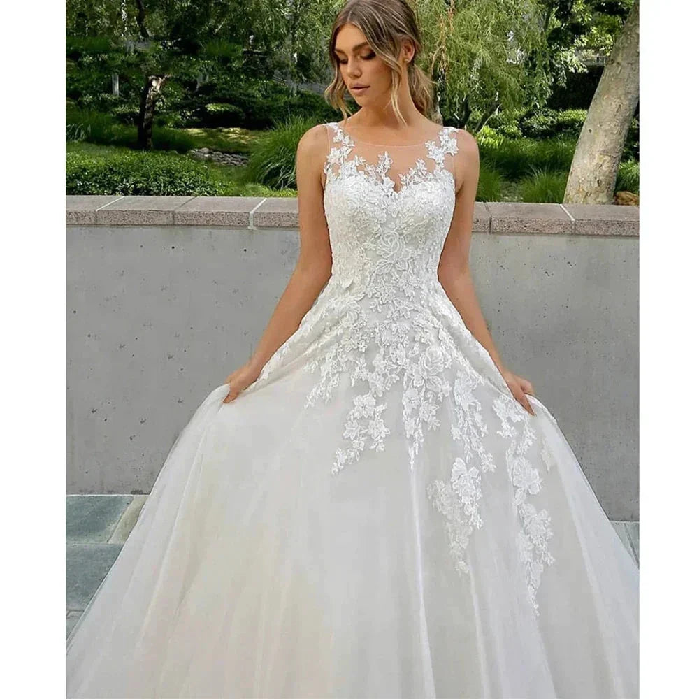 Beautiful Fascinating Sleeveless Mopping Wedding Dresses Lace Appliques Puffy Modern Gorgeous Simple Bridal Ball Gowns New 2023 (ZD14231)