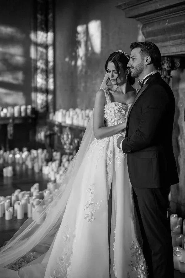 Beautiful Long A-line Split Front Sleeveless Wedding Dresses with Lace (ZD15645)